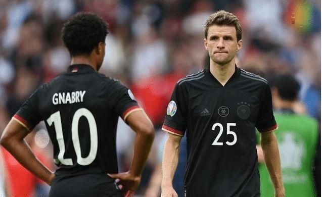 甚至被贴上 甚至被贴上