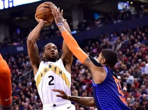 却突然卷入 却突然卷入