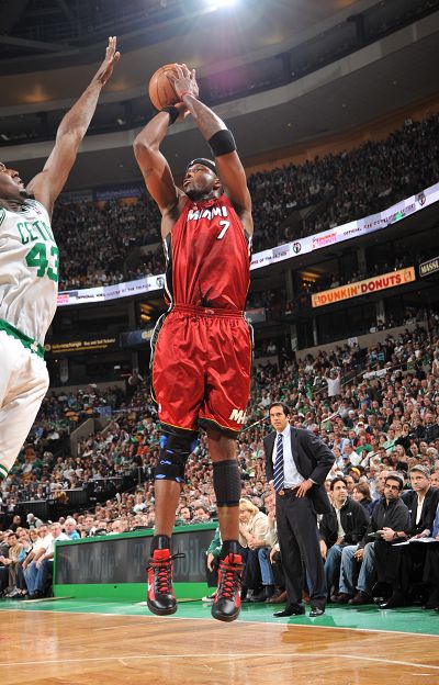 阿拉维斯扳 阿拉维斯扳